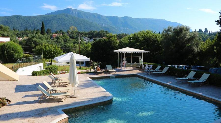 Summer Wine Friendly Resort 阿普索斯 外观 照片