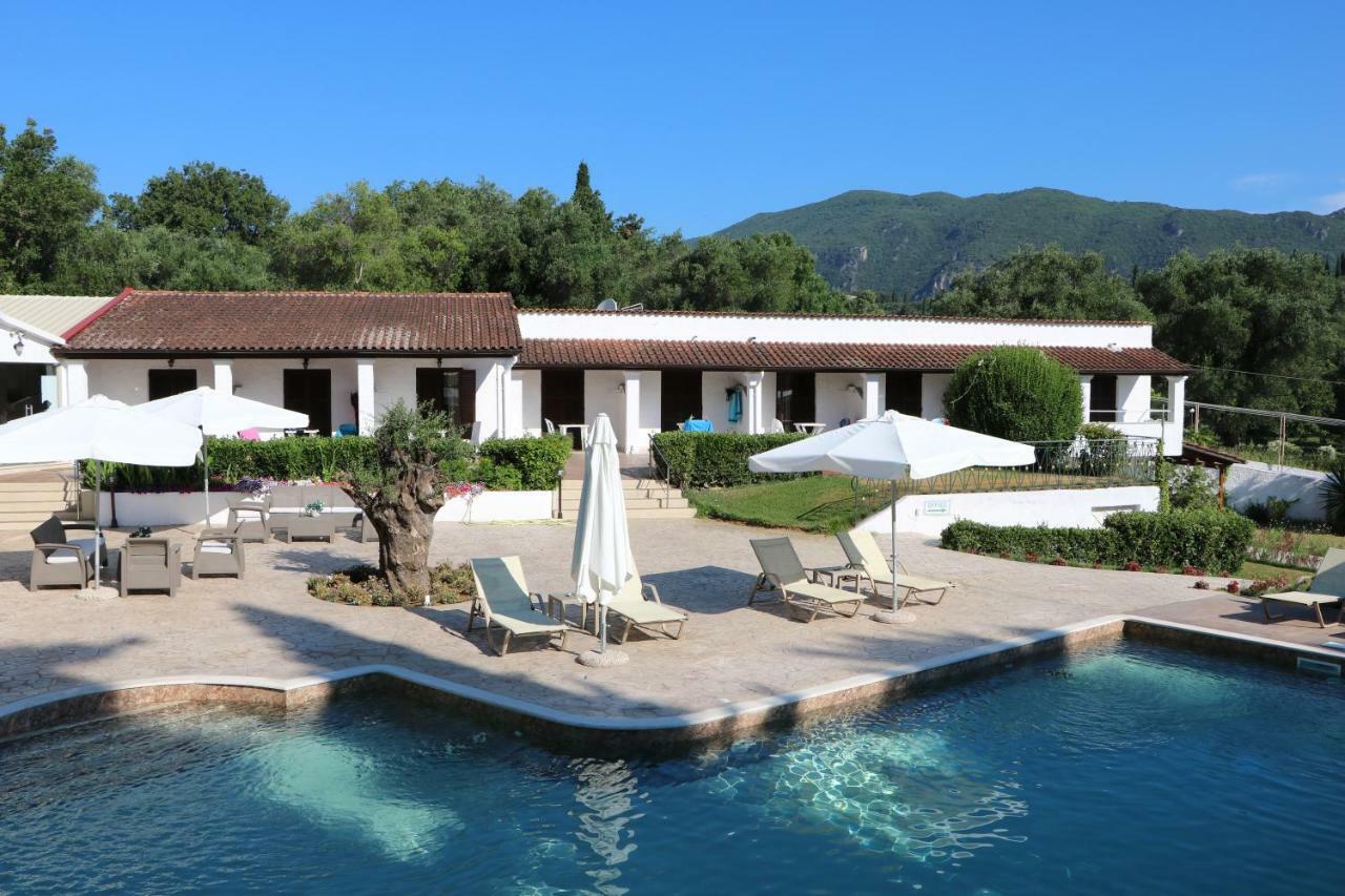 Summer Wine Friendly Resort 阿普索斯 外观 照片