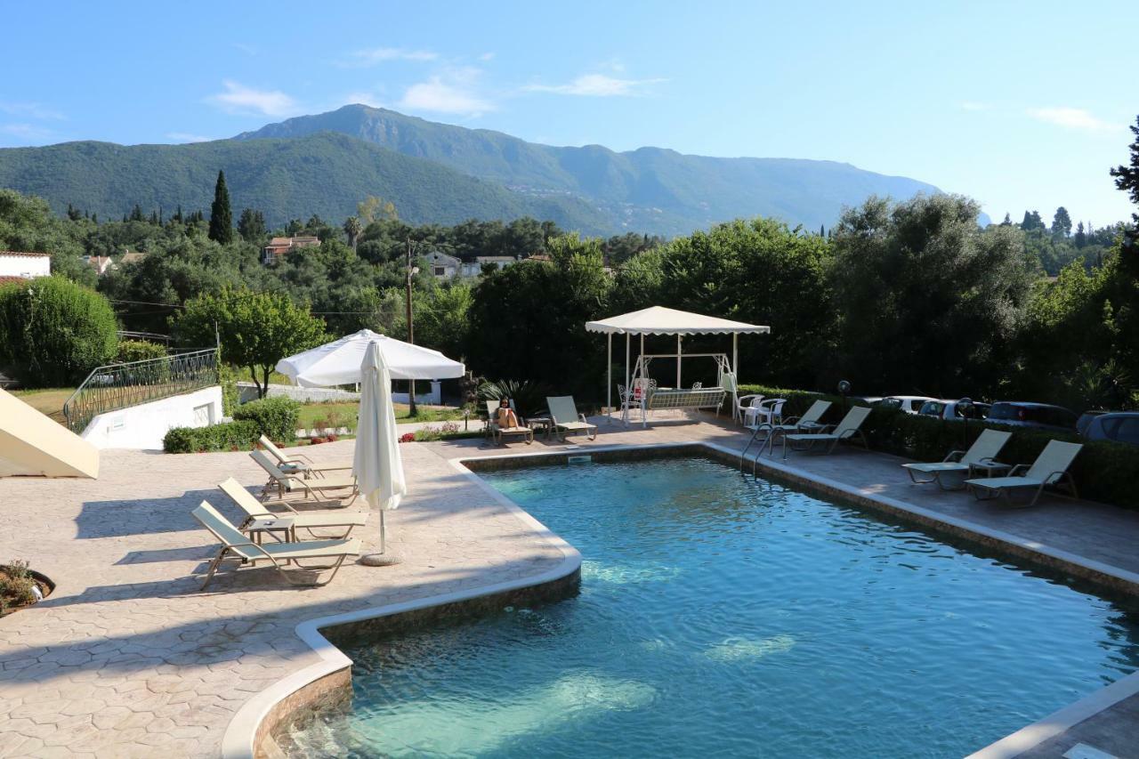 Summer Wine Friendly Resort 阿普索斯 外观 照片